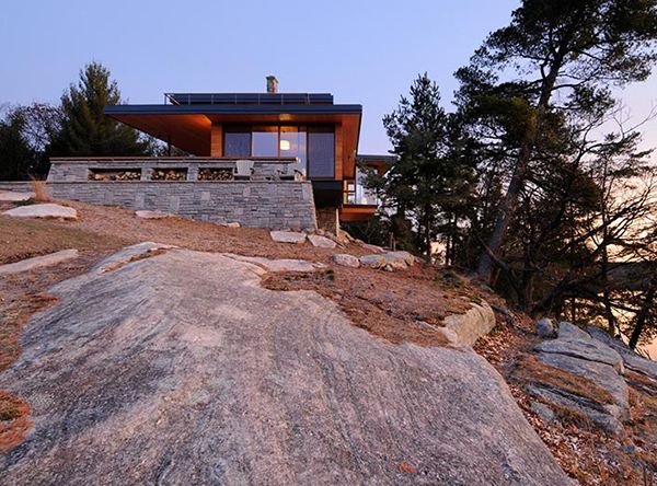 Ontario Eco House Operates Off the Grid