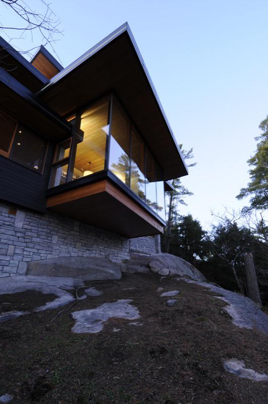 Ontario Eco House Operates Off the Grid