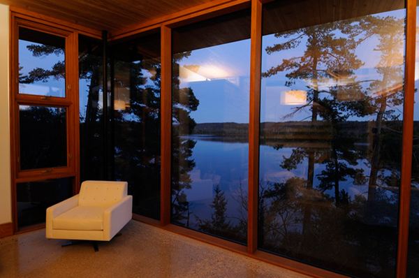 Ontario Eco House Operates Off the Grid