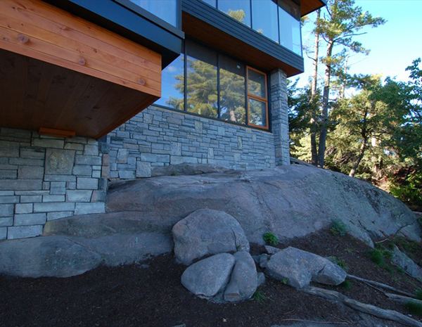 Ontario Eco House Operates Off the Grid