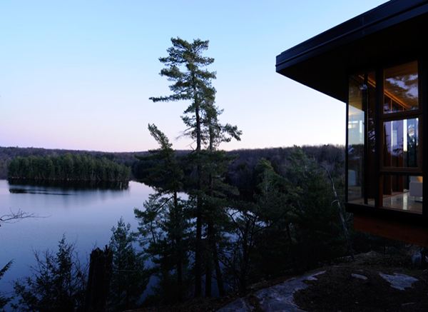 Ontario Eco House Operates Off the Grid