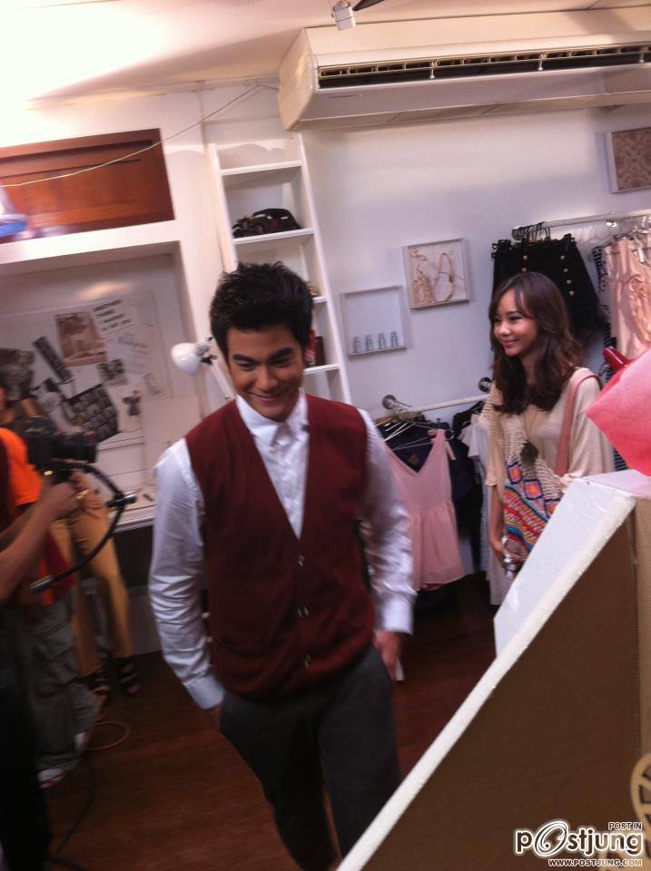 เต้ย-จรินทร์พร เบี้องหลัง Mv. ชอบที่เธอยิ้มมา