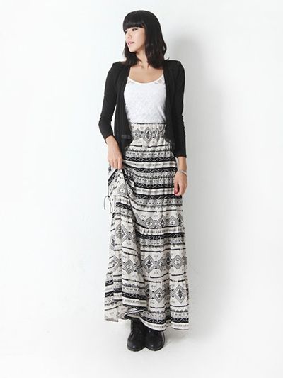 แฟชั่น กระโปรงทรงแม็กซี่ลายปริ้นท์ เทรนด์ฮิตตลอดปี