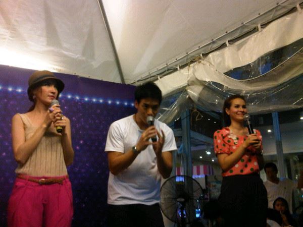 Bie  งานไทยผูกใจ ใจผูกพันธ์ @K-Village