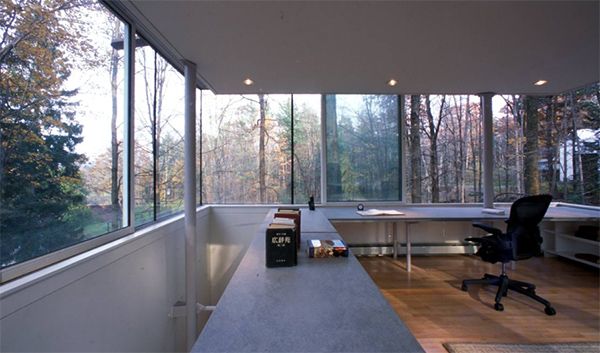 เหมือนฐานลับกลางป่า ชอบจังHave a wooded lot? Time to build a forest book nook!