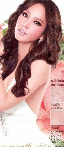 โชว์ผิวสวยไปกับ"อั้ม พัชราภา"ใน Mistine White Spa Serum Lotion !!!