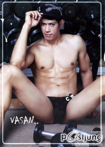 หนุ่มหน้าไทยๆ