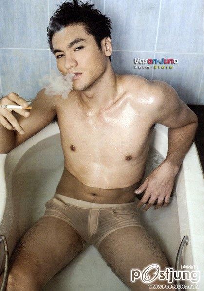 หนุ่มหน้าไทยๆ