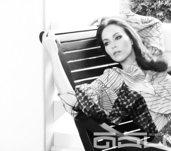 (เบี้องหลังถ่ายแบบ) นัท มีเรีย @ ดิฉัน no.831 October 2011