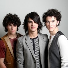 Jonas-Brothers 3 พี่น้องสุดยอดดด