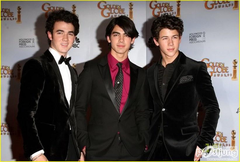 Jonas-Brothers 3 พี่น้องสุดยอดดด