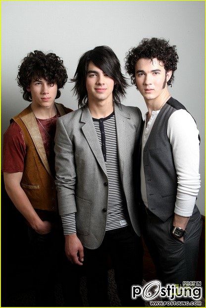 Jonas-Brothers 3 พี่น้องสุดยอดดด