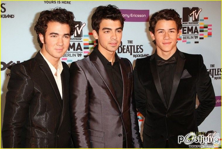 Jonas-Brothers 3 พี่น้องสุดยอดดด