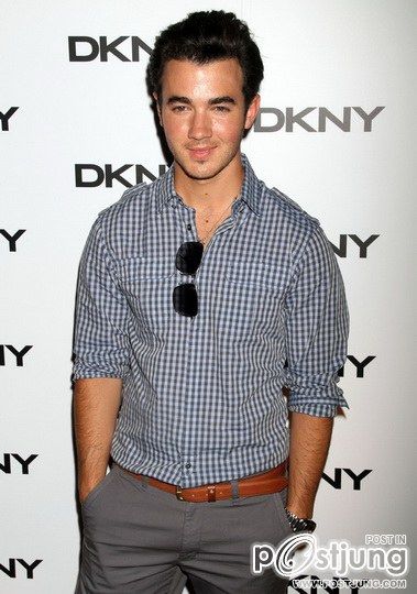 Jonas-Brothers แซ๊บๆเลือกไม่ถูกจิงๆ