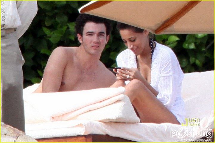 Jonas-Brothers แซ๊บๆเลือกไม่ถูกจิงๆ