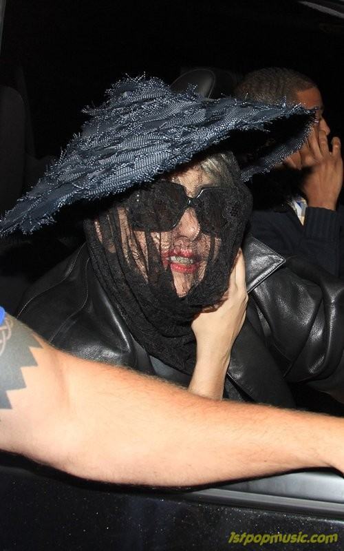 Lady Gaga ใน mv เพลง Marry The Night ?!?!?