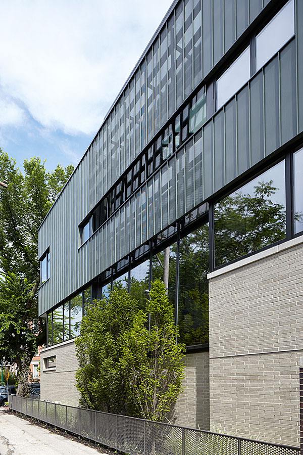 โล่งสบายดีจังChicago Modern House Design - amazing rooftop patio