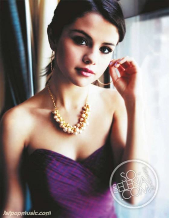 Selena Gomez แอ๊บแบ๊วใสๆบนปกนิตยสาร Swak (November 2011)