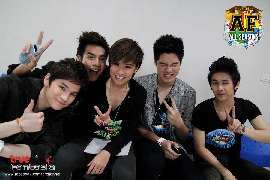 รูปเบื้องหลังงาน KRUNGSRI AF ALL SEASON