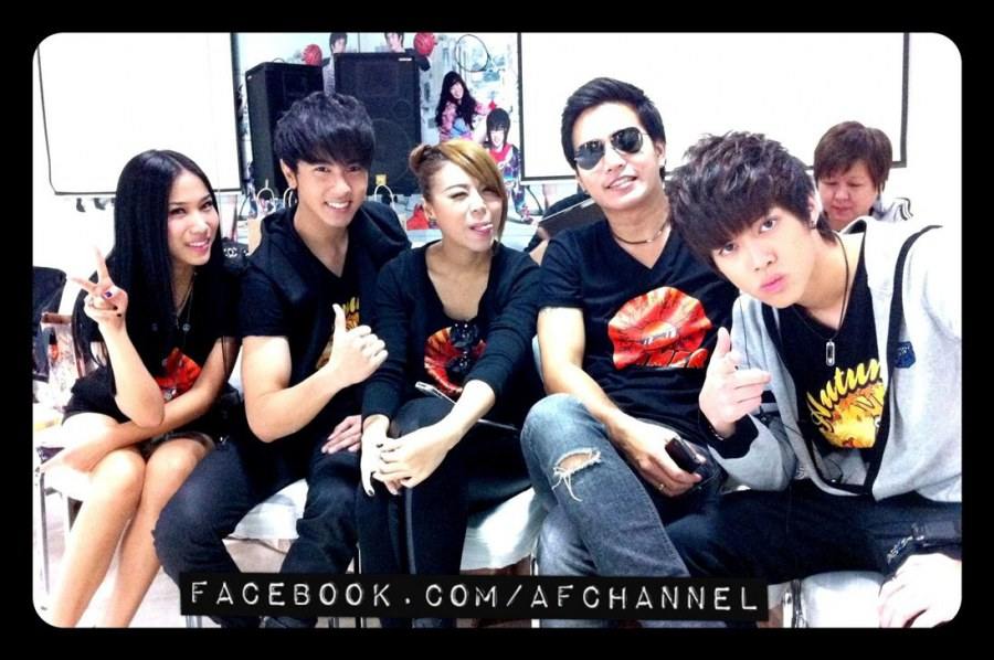 รูปเบื้องหลังงาน KRUNGSRI AF ALL SEASON