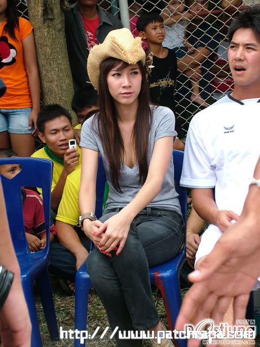 รูปภาพอั้ม พัชราภา ไชยเชื้อ ดารา เปลี่ยนลุคใหม่ในมาด เชียร์ลีดเดอร์ แสนน่ารัก