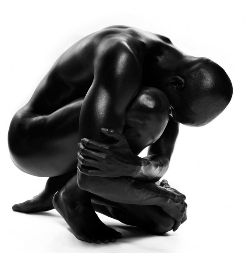 black model ดำมืดสนิท