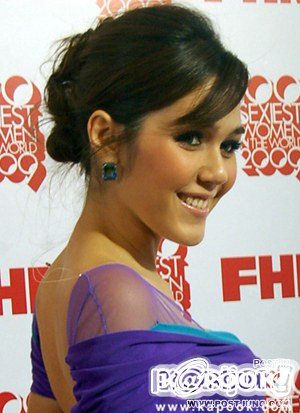 ทรงผมสุดเริดของชมพู่