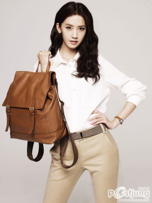 J.ESTINA เผยภาพนางแบบ ยุนอา-ยูริ สวยทะลุกระเป๋า!!!!