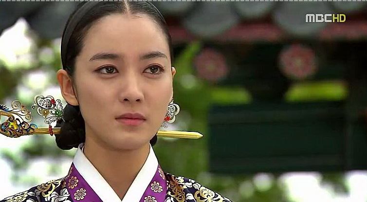 ทงอี จอมนางคู่บัลลังค์ : พระสนม ฮีบิน เจ้าเลห์