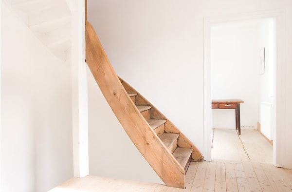 ชอบบันไดGerman Timber Home Gets a Modern Makeover