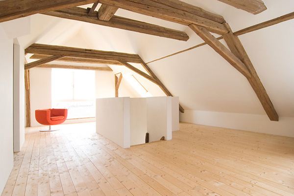 ชอบบันไดGerman Timber Home Gets a Modern Makeover