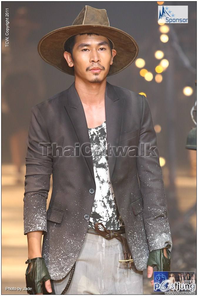 นายแบบหุ่นสุดยอดเลย