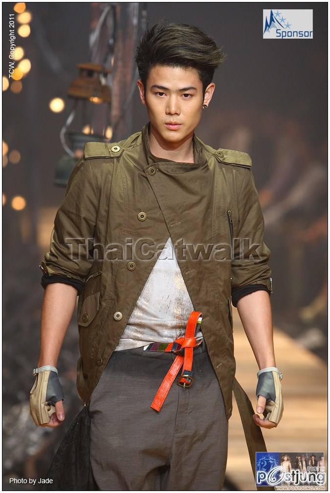 นายแบบหุ่นสุดยอดเลย