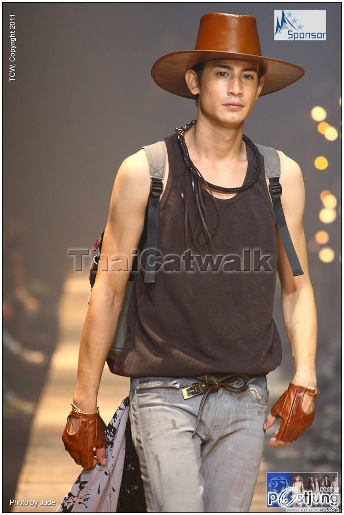 นายแบบหุ่นสุดยอดเลย