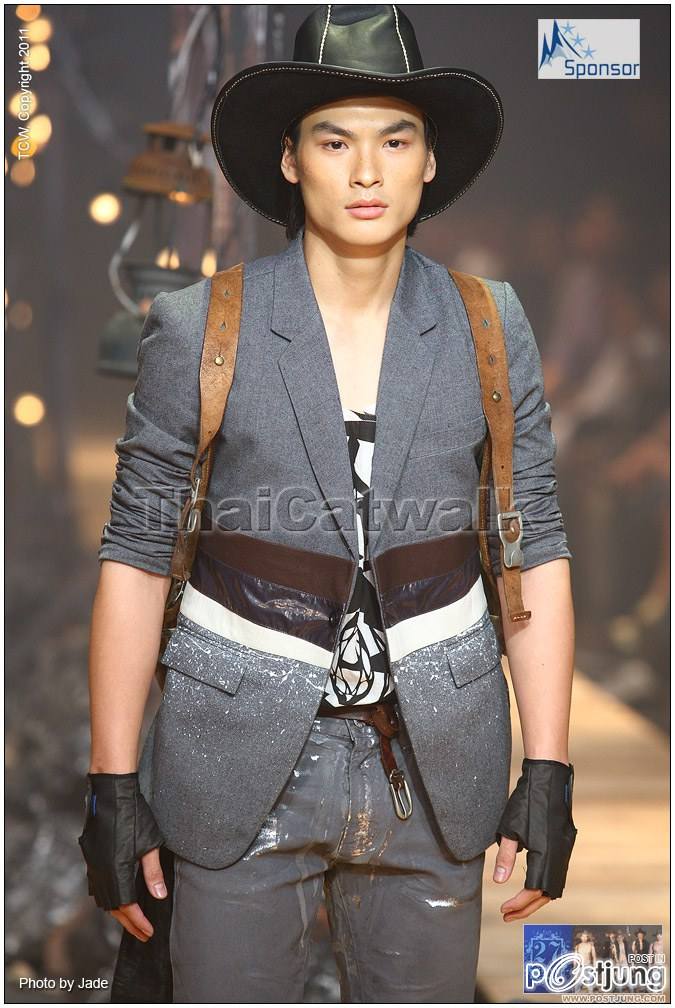 นายแบบหุ่นสุดยอดเลย