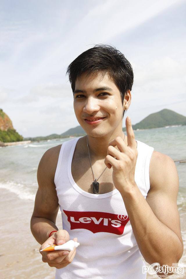 Men Hfash โชว์กลางหาด2