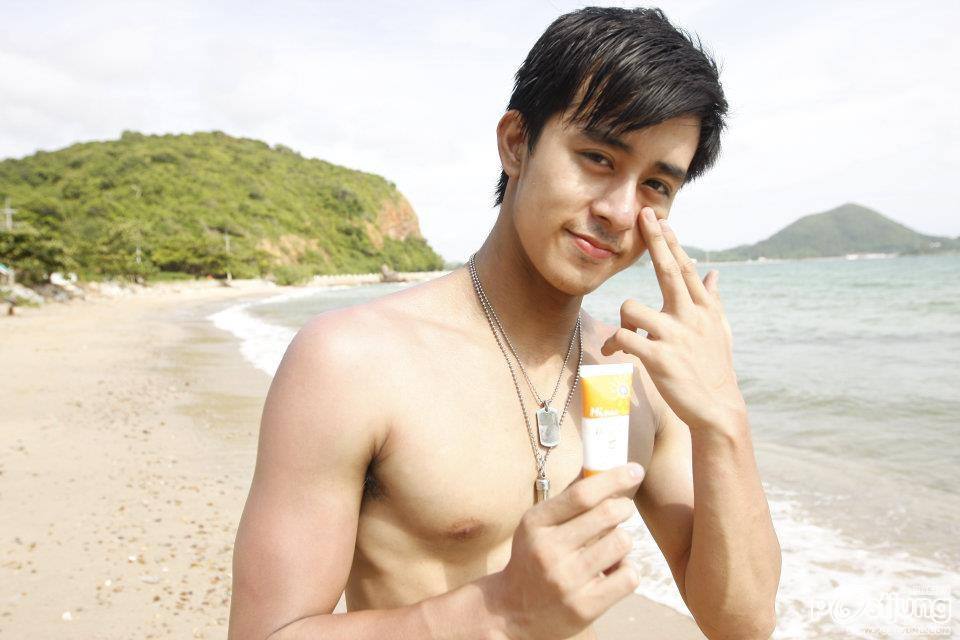 Men Hfash โชว์กลางหาด2