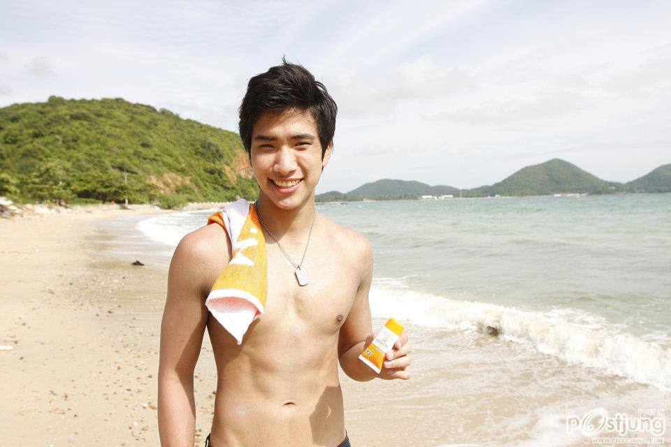 Men Hfash โชว์กลางหาด2