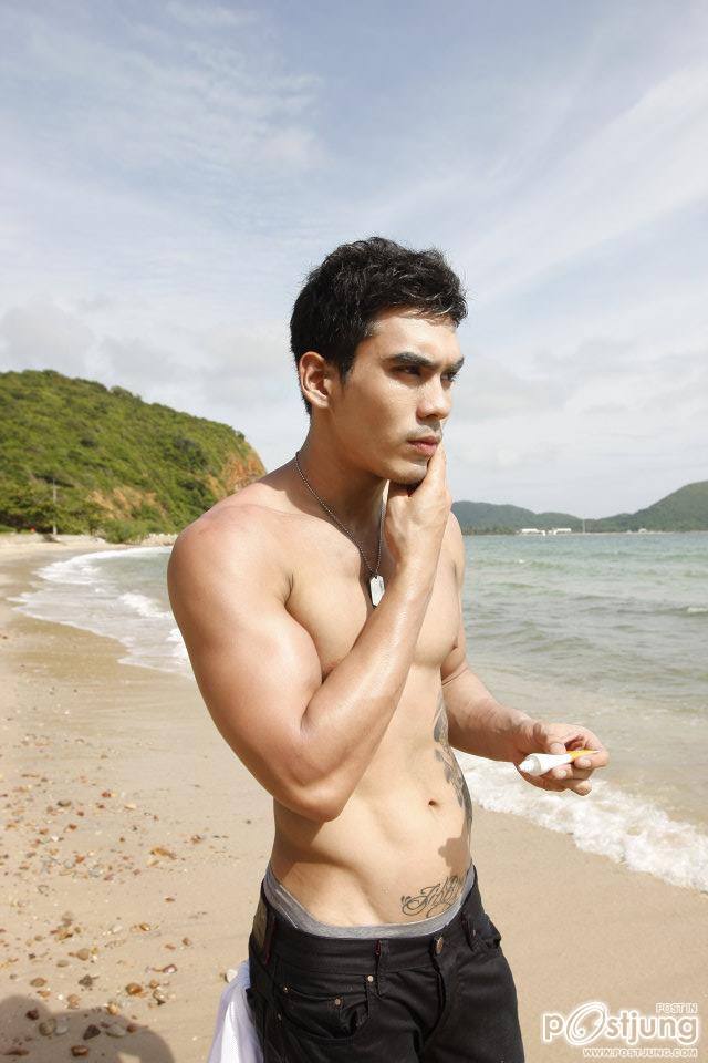Men Hfash โชว์กลางหาด2