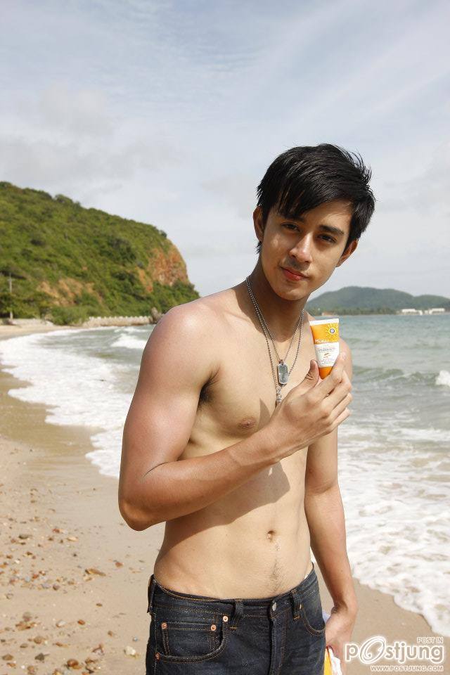 Men Hfash โชว์กลางหาด2