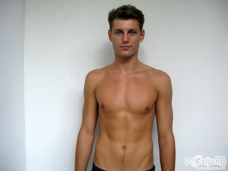 Photoshoot men album 371 : PETER LISSIDINI