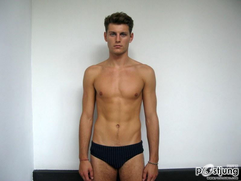 Photoshoot men album 371 : PETER LISSIDINI