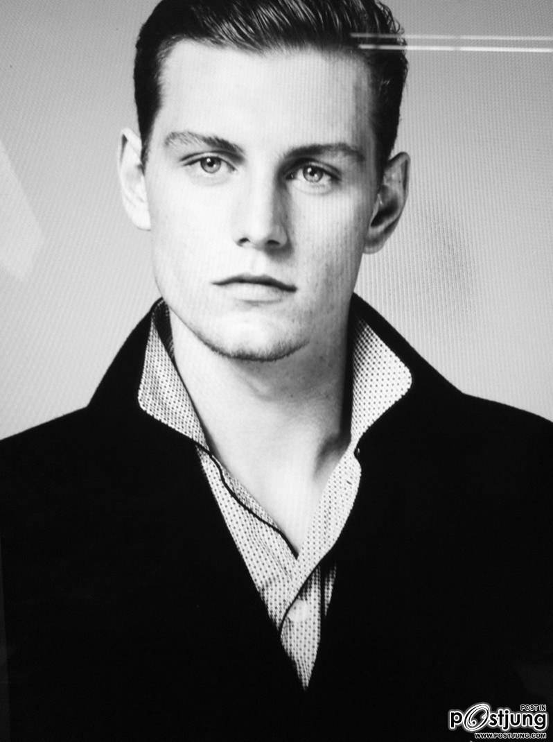 Photoshoot men album 371 : PETER LISSIDINI