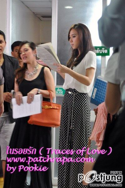 ภาพเบื้องหลังสวยๆ"อั้ม-ป้อง"จาก"ในรอยรัก"!!!!