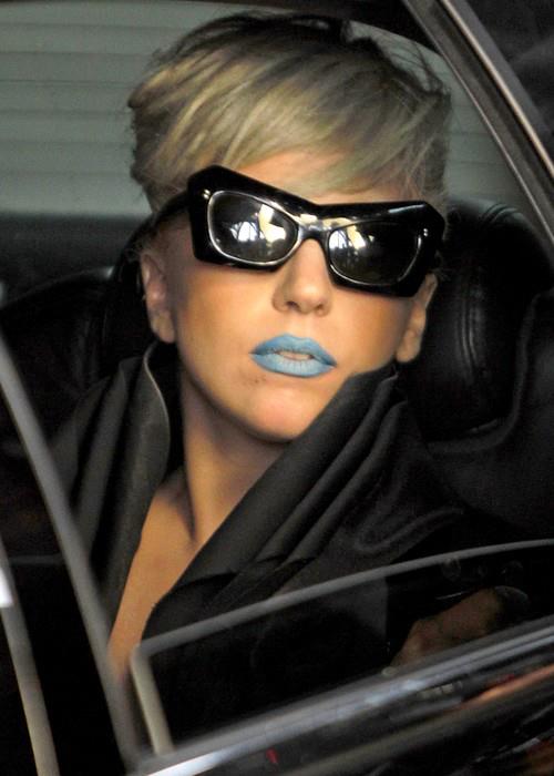 Lady Gaga Marry The Night ภาพ ถ่าย !!