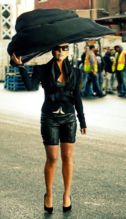 Lady Gaga Marry The Night ภาพ ถ่าย !!