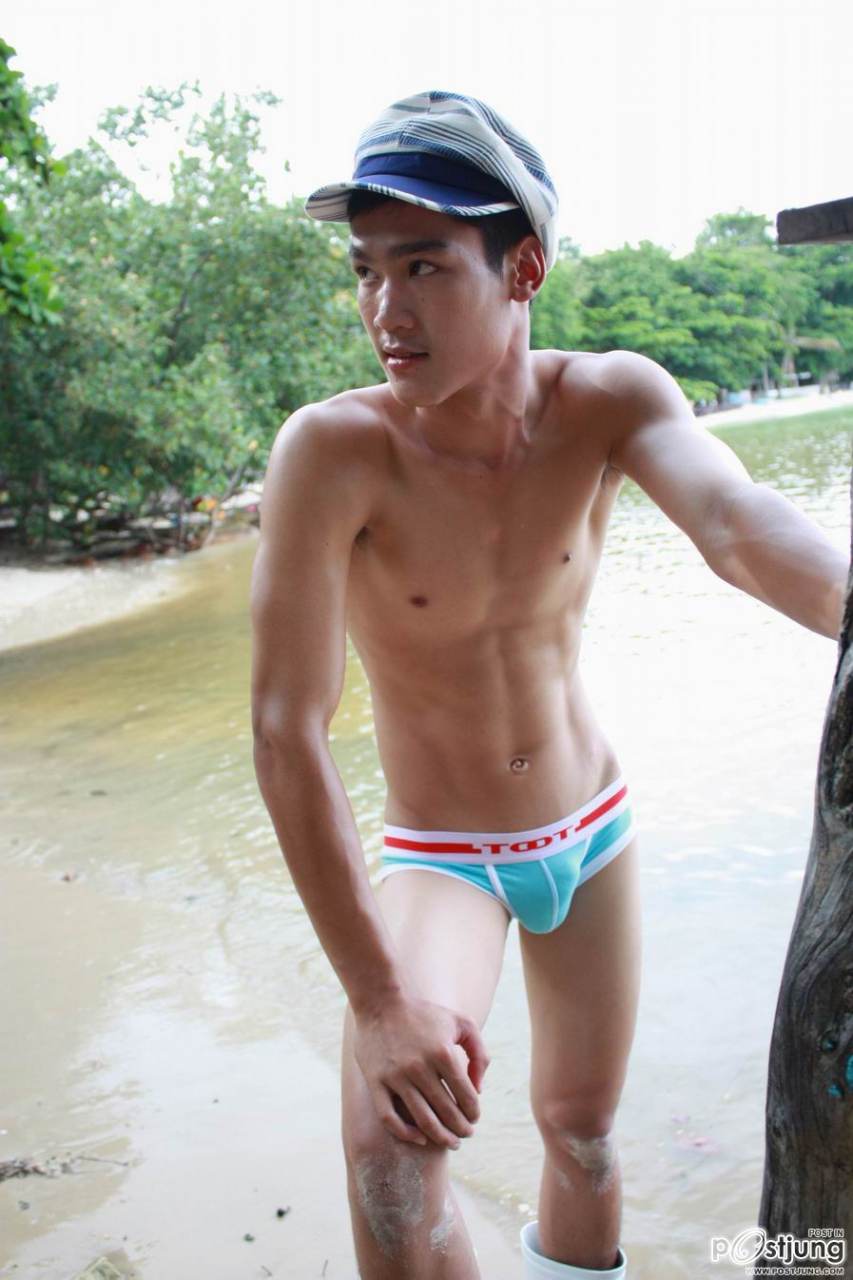 หนุ่มไทยล่ะอ่อนสูงชลูดดดด...