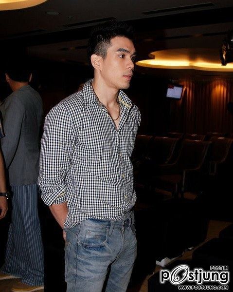 Men Hfash โอเล่ โชว์เดี่ยว