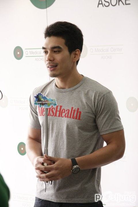 Men Hfash โอเล่ โชว์เดี่ยว