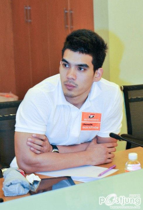 Men Hfash โอเล่ โชว์เดี่ยว